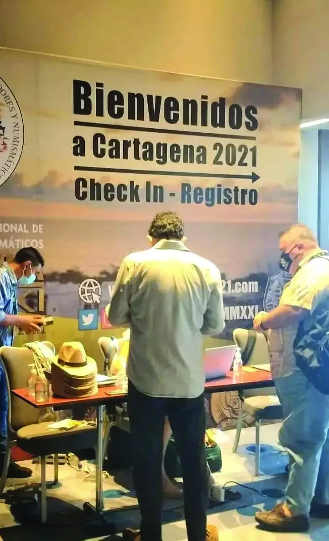 Zona de check-in con backing de registro
