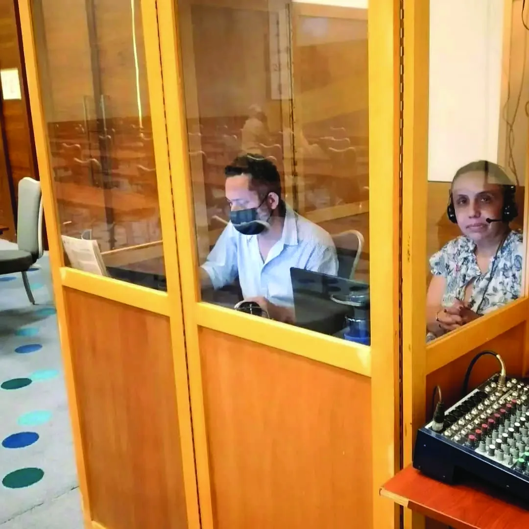 Cabina y consola de interpretación